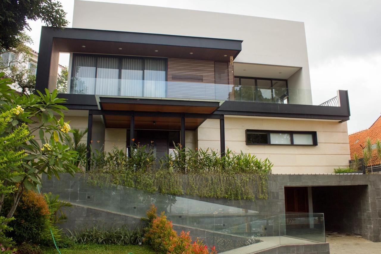 Villa Dago Pakar バンドゥン エクステリア 写真