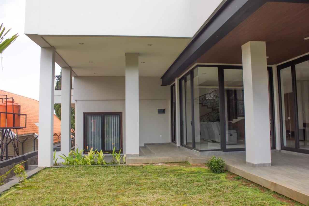 Villa Dago Pakar バンドゥン エクステリア 写真